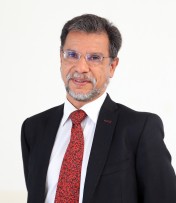 Dr Daniel Villavicencio Carbajal